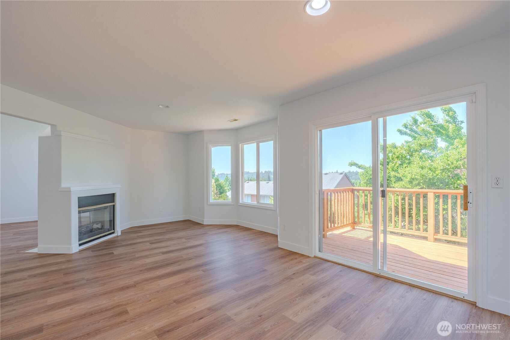 642 East Pioneer Loop La Center, WA 98629 - Photo 16 of 40