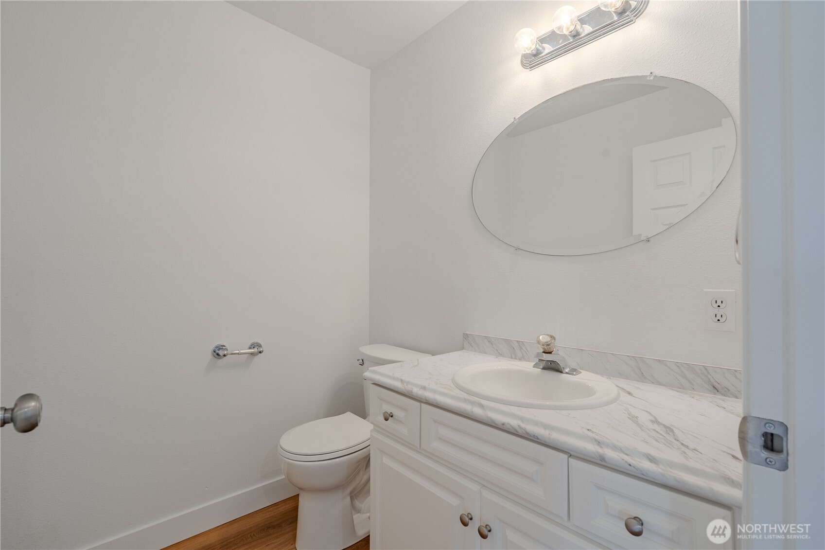 642 East Pioneer Loop La Center, WA 98629 - Photo 17 of 40