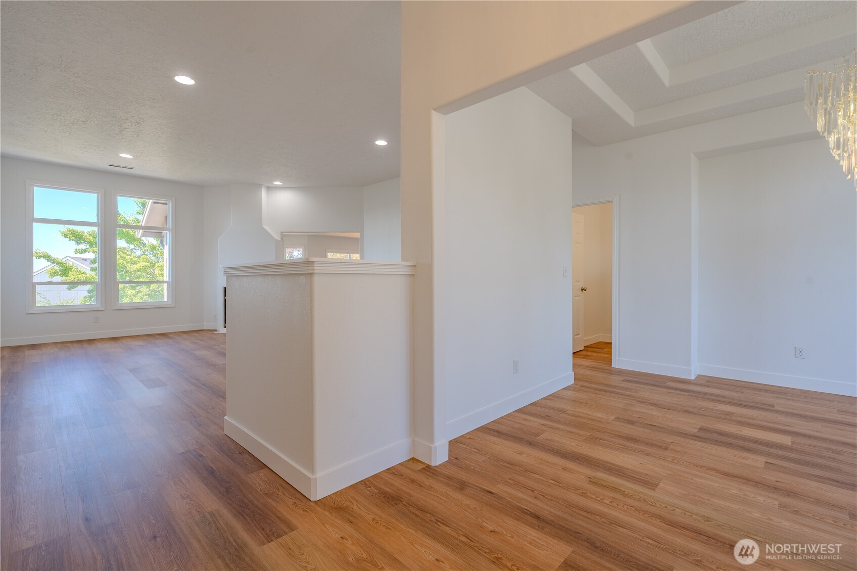 642 East Pioneer Loop La Center, WA 98629 - Photo 2 of 40