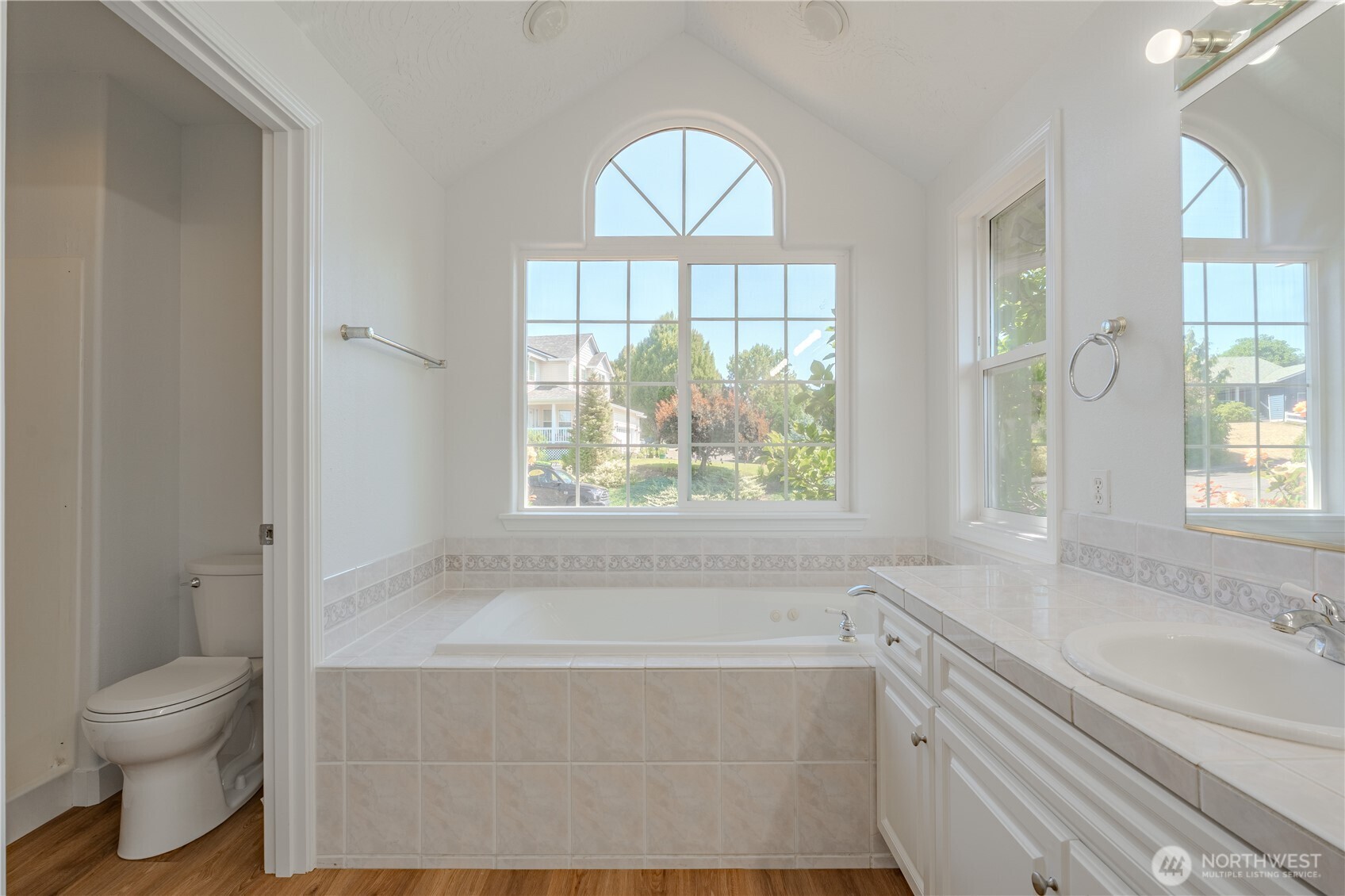 642 East Pioneer Loop La Center, WA 98629 - Photo 23 of 40