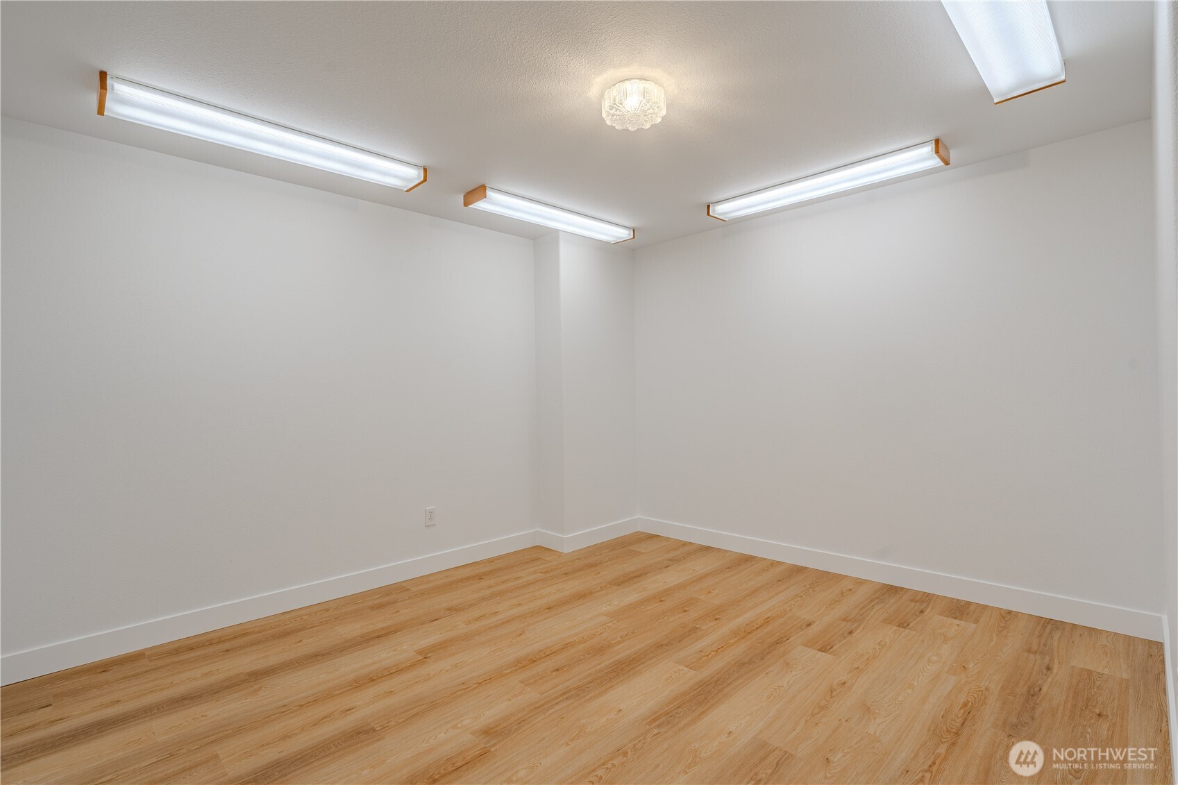 642 East Pioneer Loop La Center, WA 98629 - Photo 31 of 40