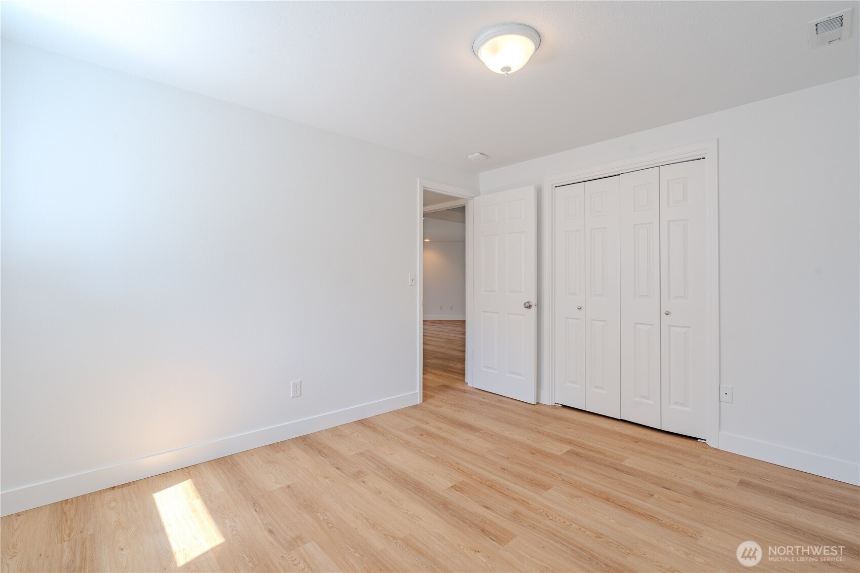 642 East Pioneer Loop La Center, WA 98629 - Photo 34 of 40