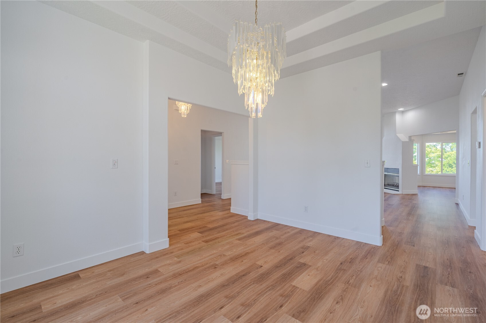 642 East Pioneer Loop La Center, WA 98629 - Photo 4 of 40