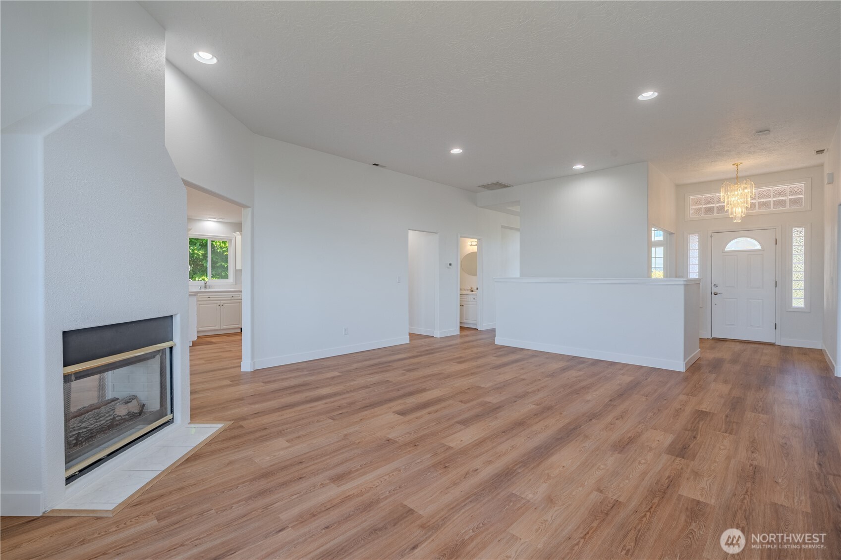 642 East Pioneer Loop La Center, WA 98629 - Photo 7 of 40