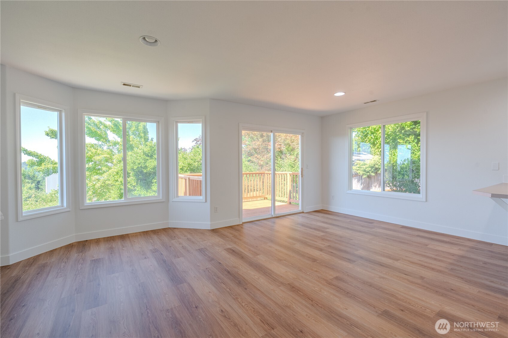 642 East Pioneer Loop La Center, WA 98629 - Photo 8 of 40