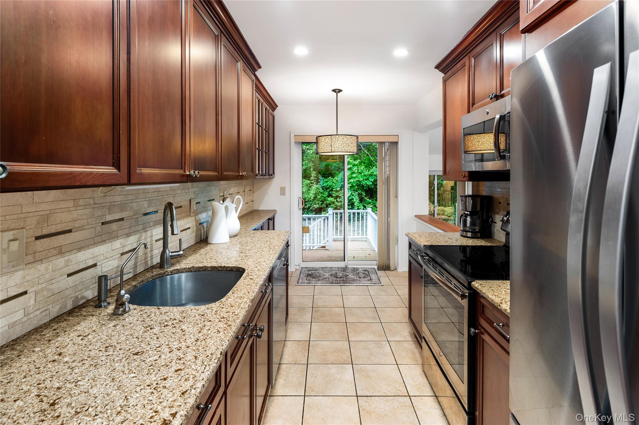 110 Woods End Road Chappaqua, NY 10514 - Photo 11 of 30