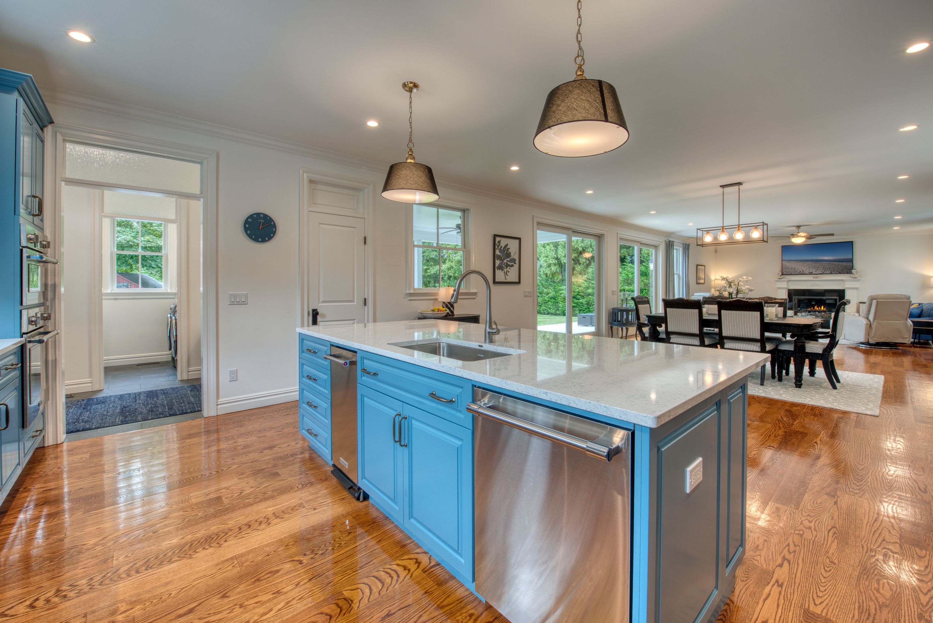 129 South Country Road Remsenburg, NY 11960 - Photo 8 of 30 Gallery Image 8