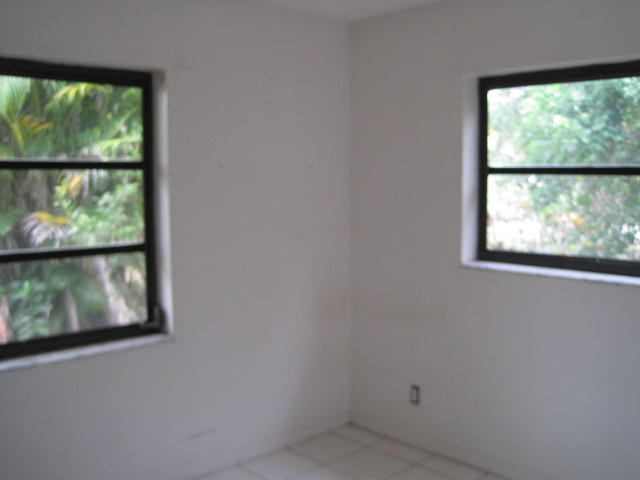 3656 Suncrest Road Lake Worth, FL 33467 - Photo 9 of 11 BD RM