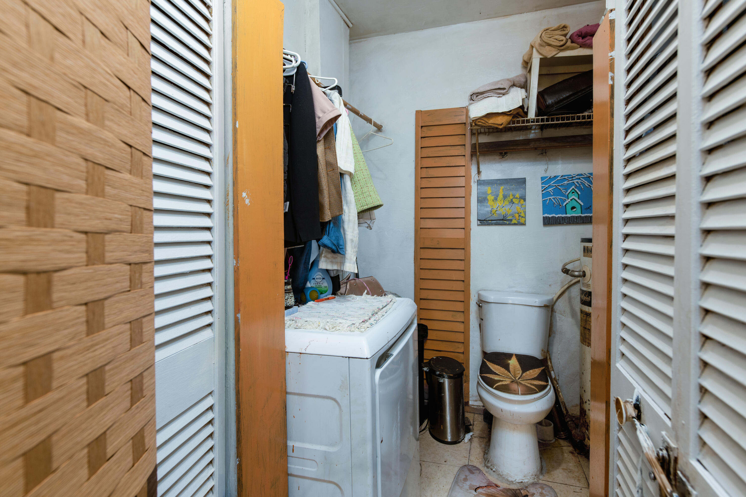 1714 Edgevale Road Fort Pierce, FL 34982 - Photo 11 of 25 Half Bath - Laundry Area