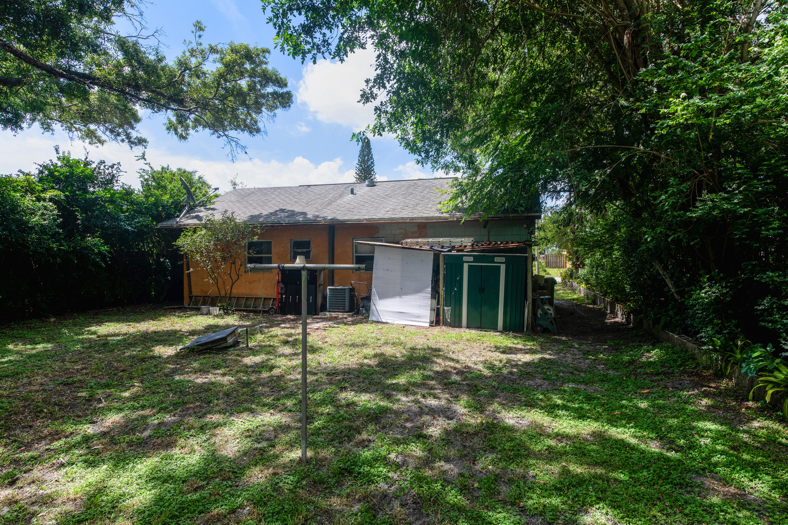 1714 Edgevale Road Fort Pierce, FL 34982 - Photo 19 of 25 Back Yard 2