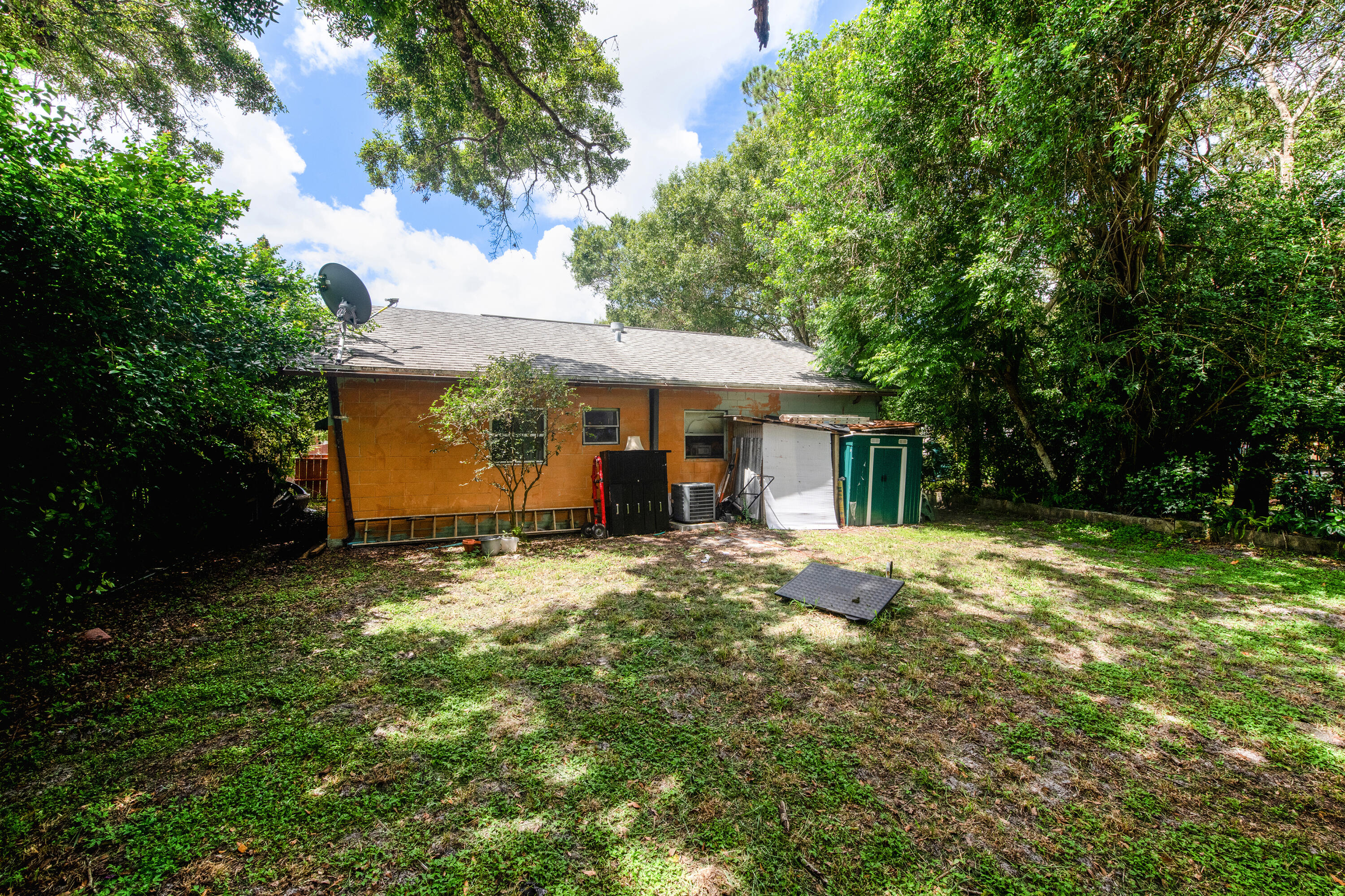 1714 Edgevale Road Fort Pierce, FL 34982 - Photo 21 of 25 Back Yard