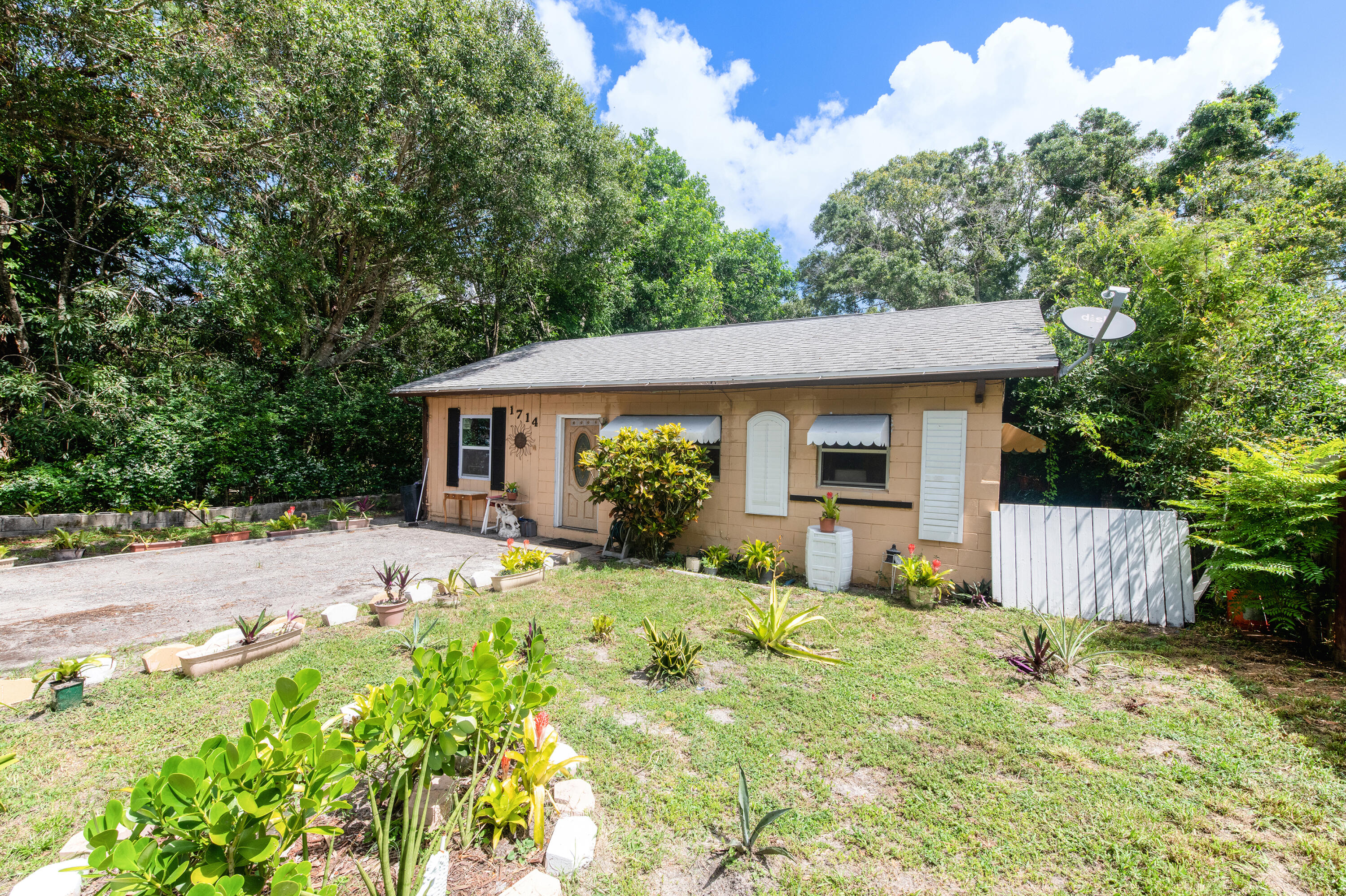 1714 Edgevale Road Fort Pierce, FL 34982 - Photo 25 of 25 Primary