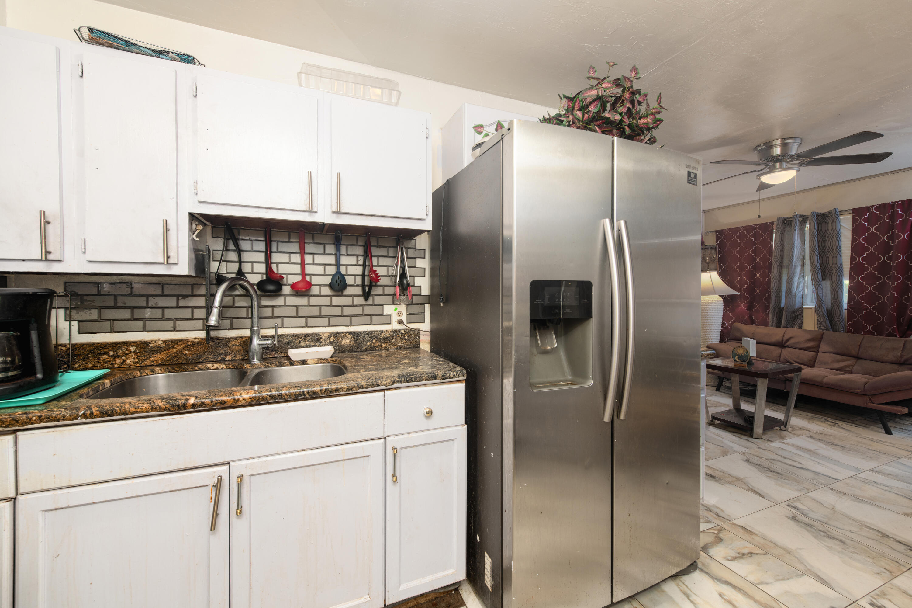1714 Edgevale Road Fort Pierce, FL 34982 - Photo 6 of 25 Kitchen
