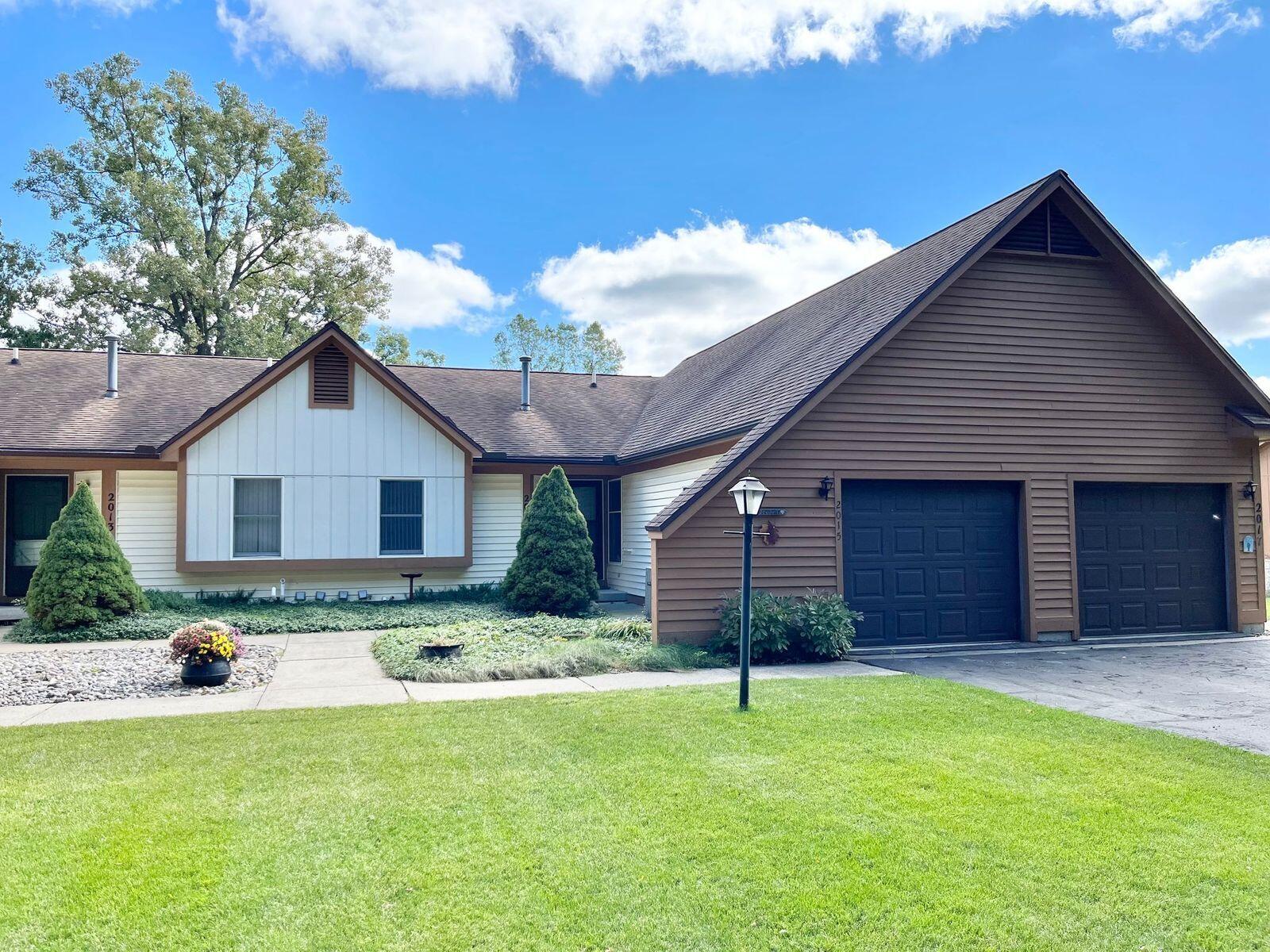 2015 Rendall Drive, Unit 19 Jackson, MI 49201 - Photo 1 of 36 2015 Rendall primary