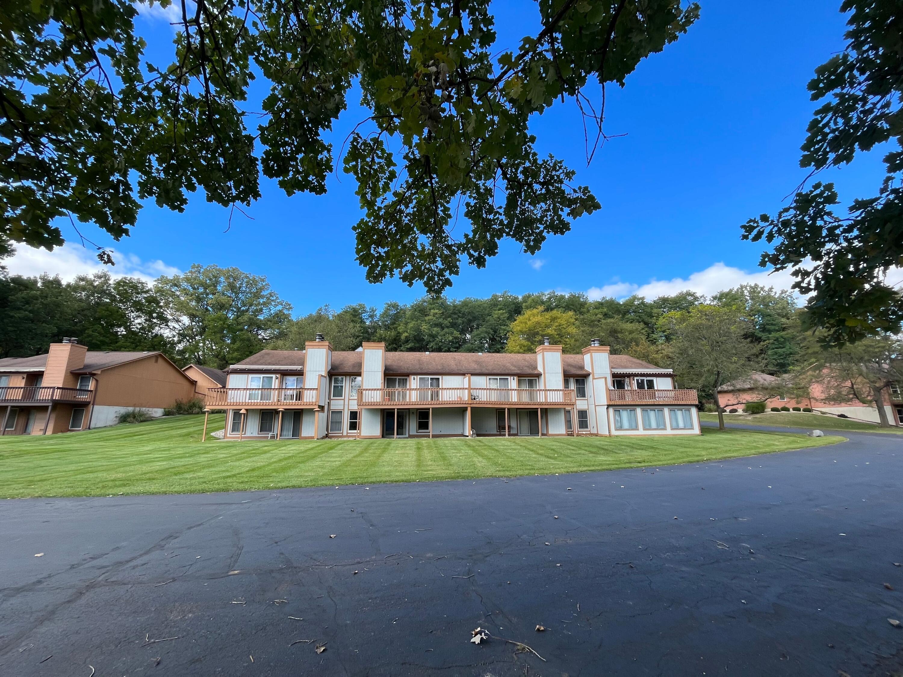 2015 Rendall Drive, Unit 19 Jackson, MI 49201 - Photo 34 of 36 2015 Rendall 33