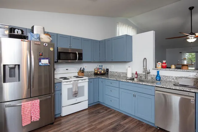 $420,000 | 405 Melbourne Drive, Modesto, CA 95357