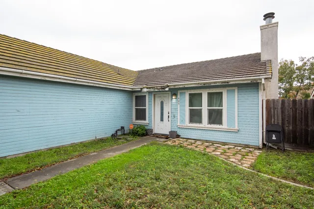 $420,000 | 405 Melbourne Drive, Modesto, CA 95357