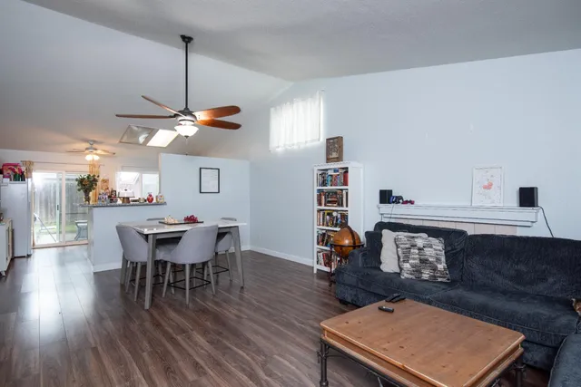 $420,000 | 405 Melbourne Drive, Modesto, CA 95357