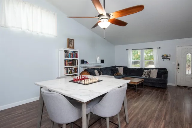 $420,000 | 405 Melbourne Drive, Modesto, CA 95357