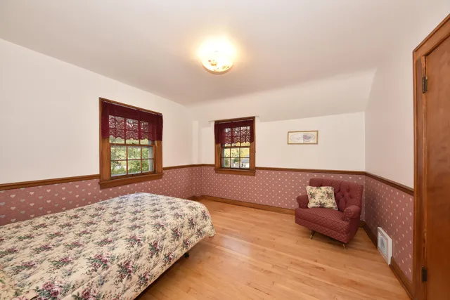 $469,900 | 5531 South 110th Street, Hales Corners, WI 53130