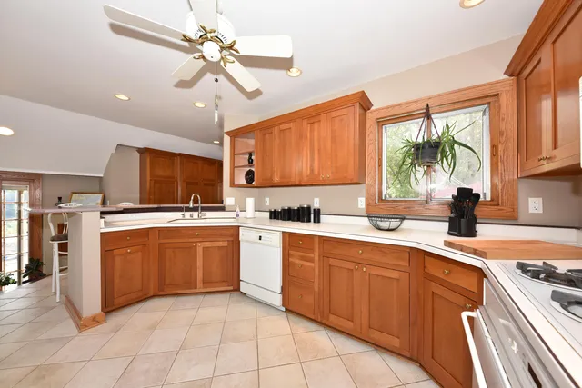 $469,900 | 5531 South 110th Street, Hales Corners, WI 53130