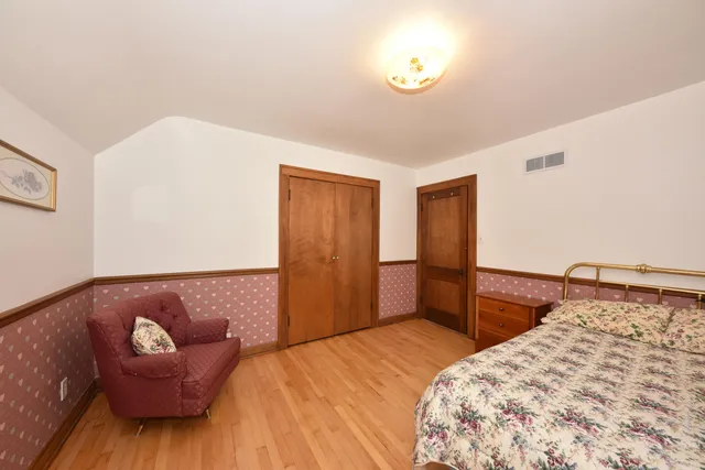 $469,900 | 5531 South 110th Street, Hales Corners, WI 53130