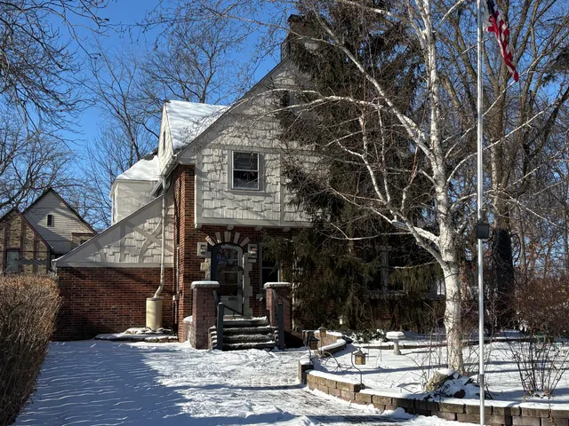 $469,900 | 5531 South 110th Street, Hales Corners, WI 53130