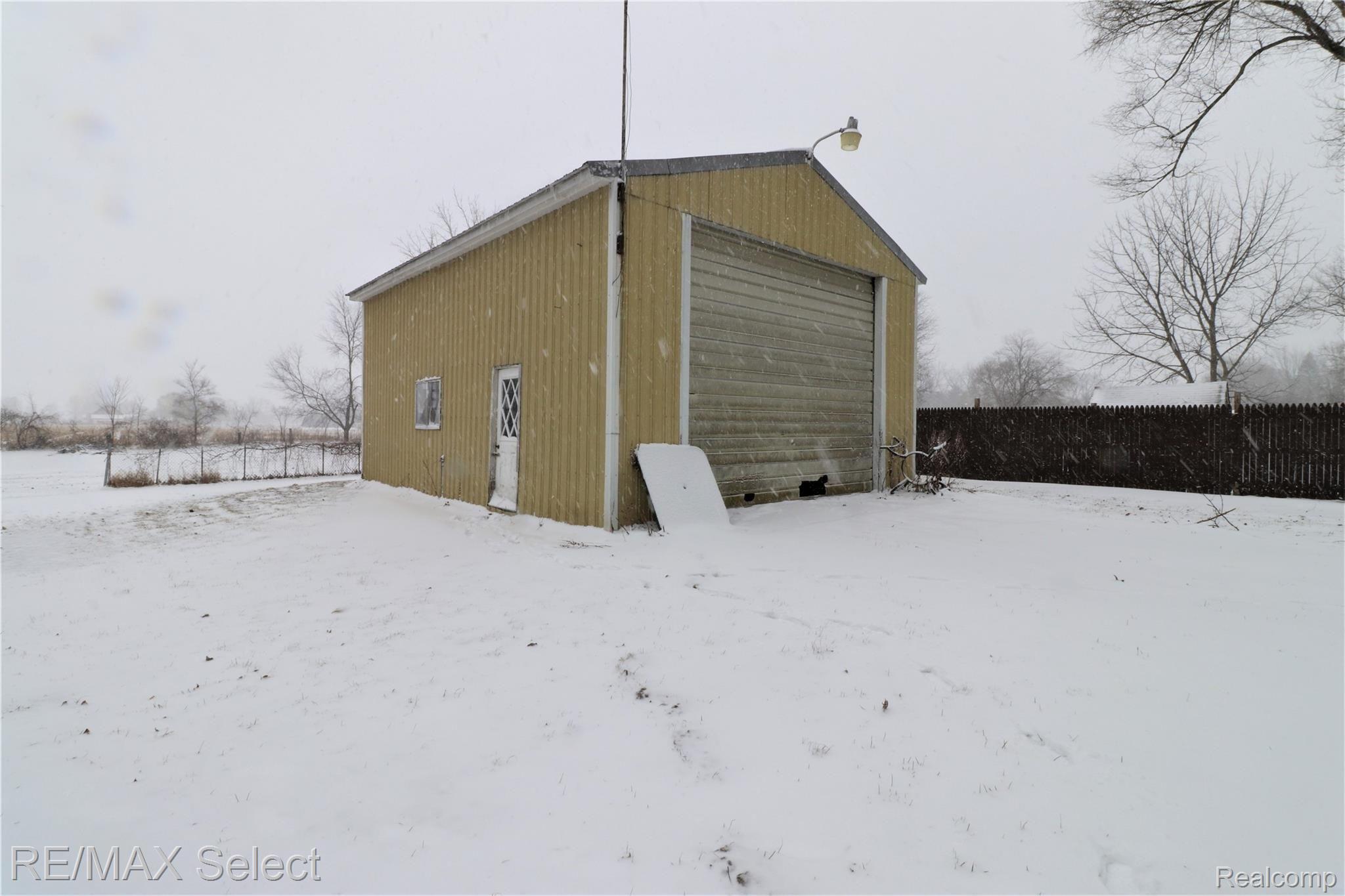2122 West Sloan Road Burt, MI 48417 - Photo 21 of 21 IMG_0696.jpg