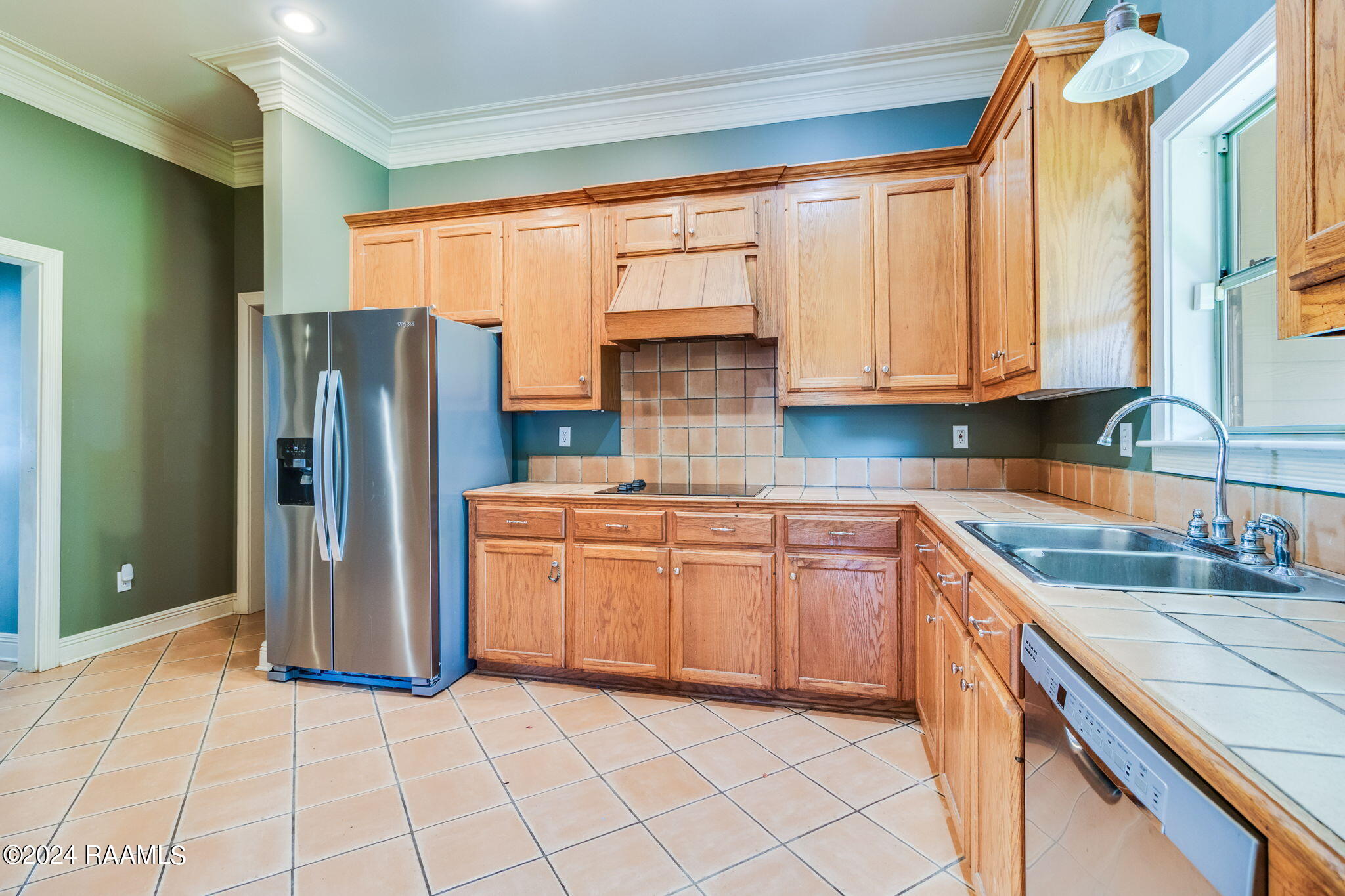 608 Canberra Road Lafayette, LA 70503 - Photo 5 of 14 5-web-or-mls-608 Canberra Rd-4