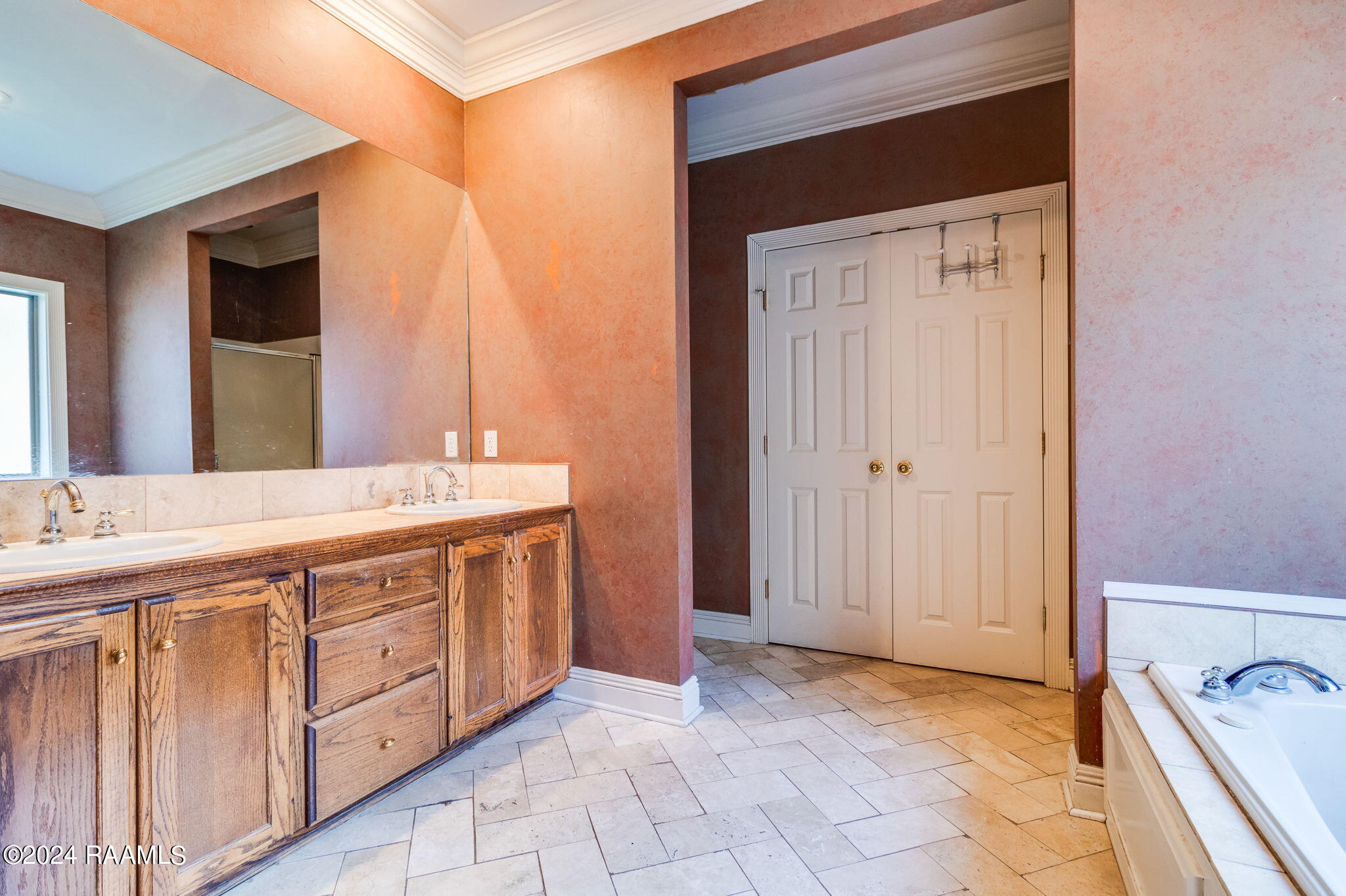 608 Canberra Road Lafayette, LA 70503 - Photo 8 of 14 8-web-or-mls-608 Canberra Rd-7