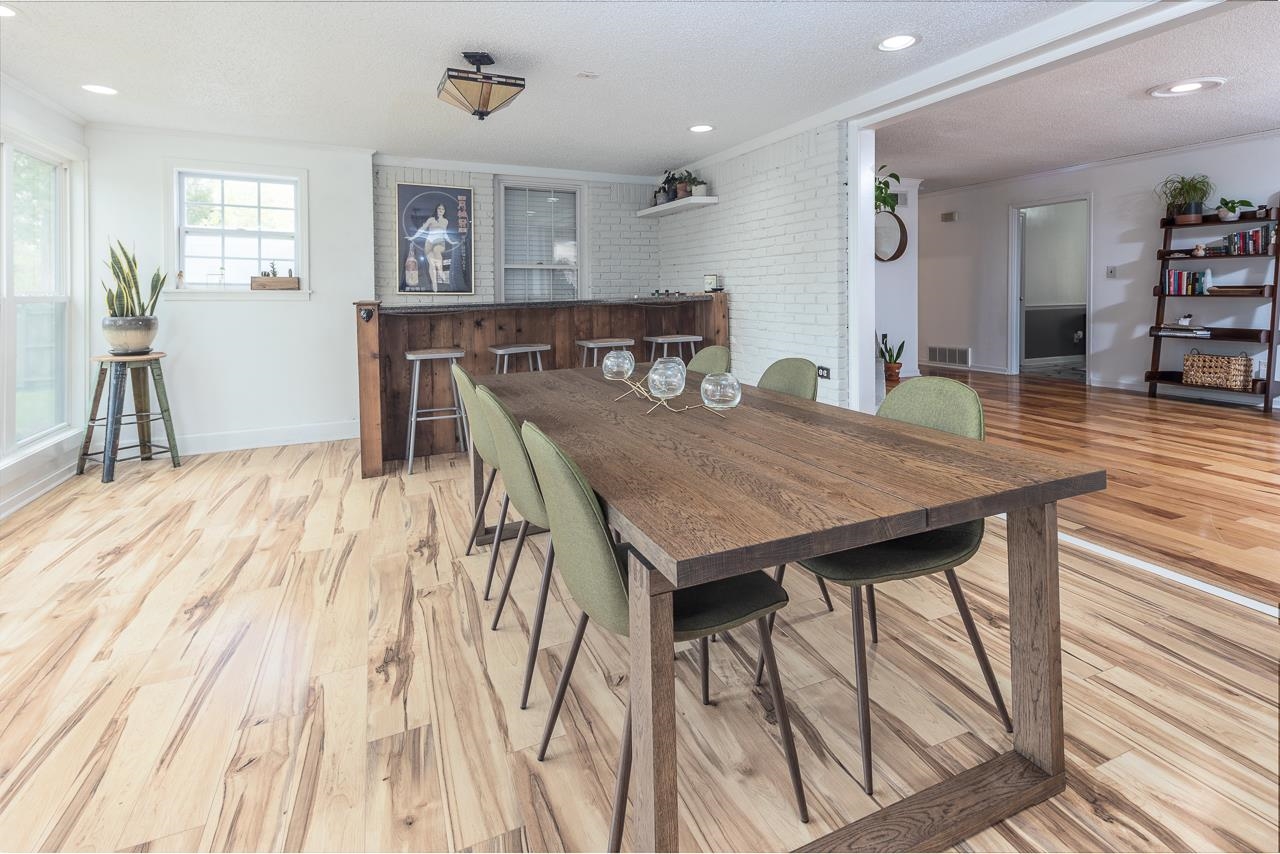 2225 Webbing Drive Memphis, TN 38016 - Photo 8 of 25 a view of a dining room with furniture