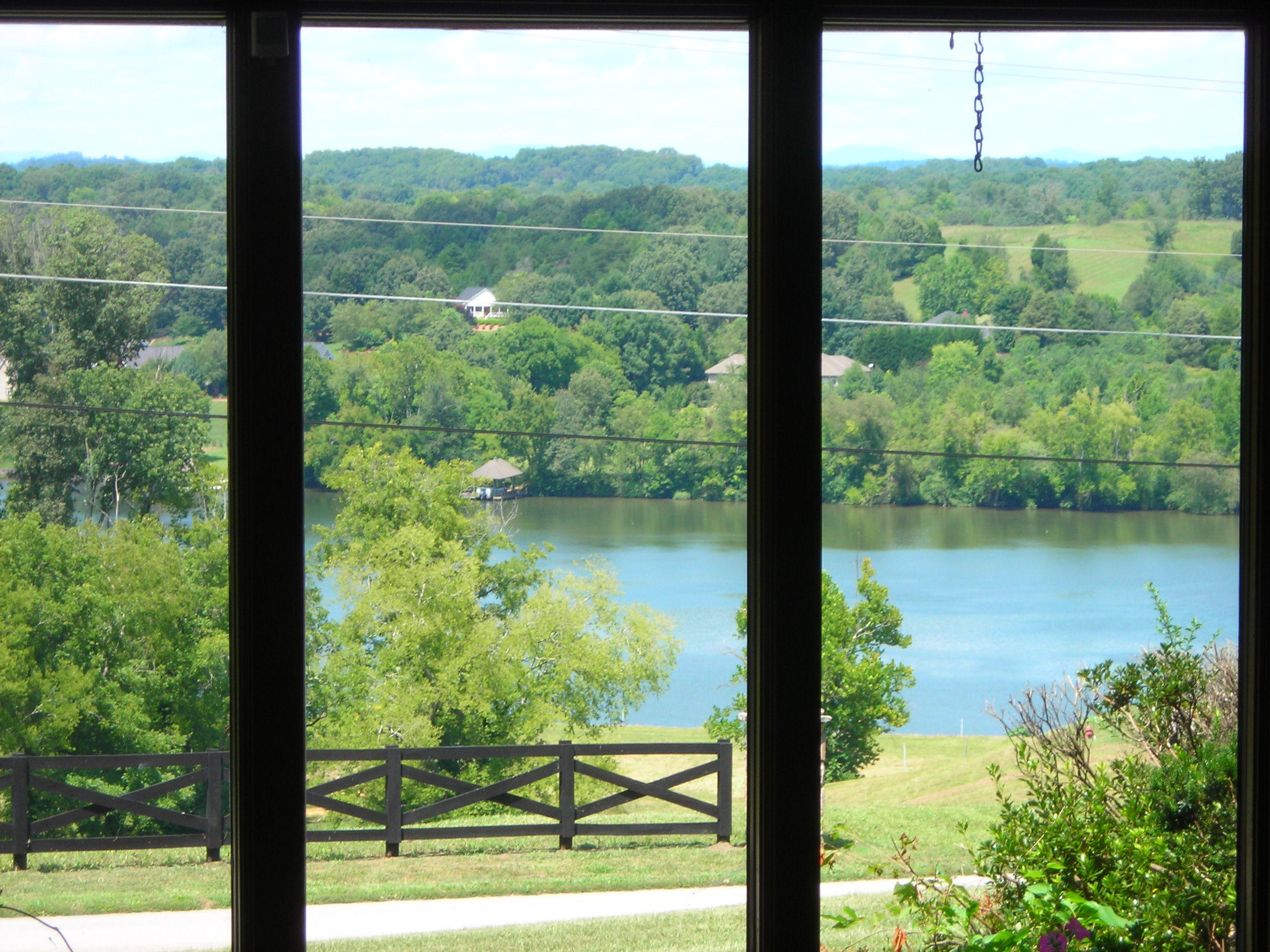 559 River Road Loudon, TN 37774 - Photo 2 of 15 559 RIVERR RD 003