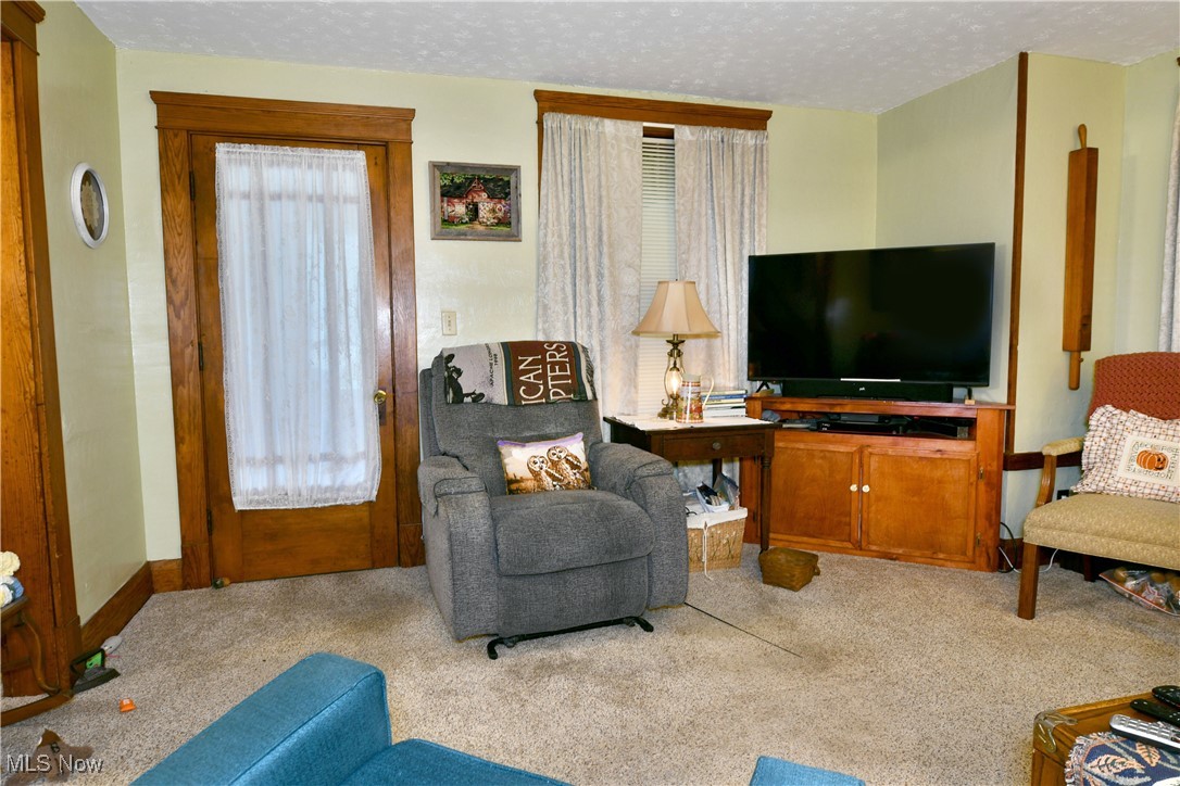 9210 Howland Springs Road Southeast Warren, OH 44484 - Photo 11 of 50