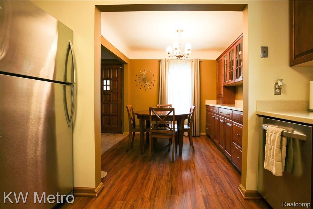 2726 Columbia Road Berkley, MI 48072 - Photo 20 of 38 IMG_1399.jpg