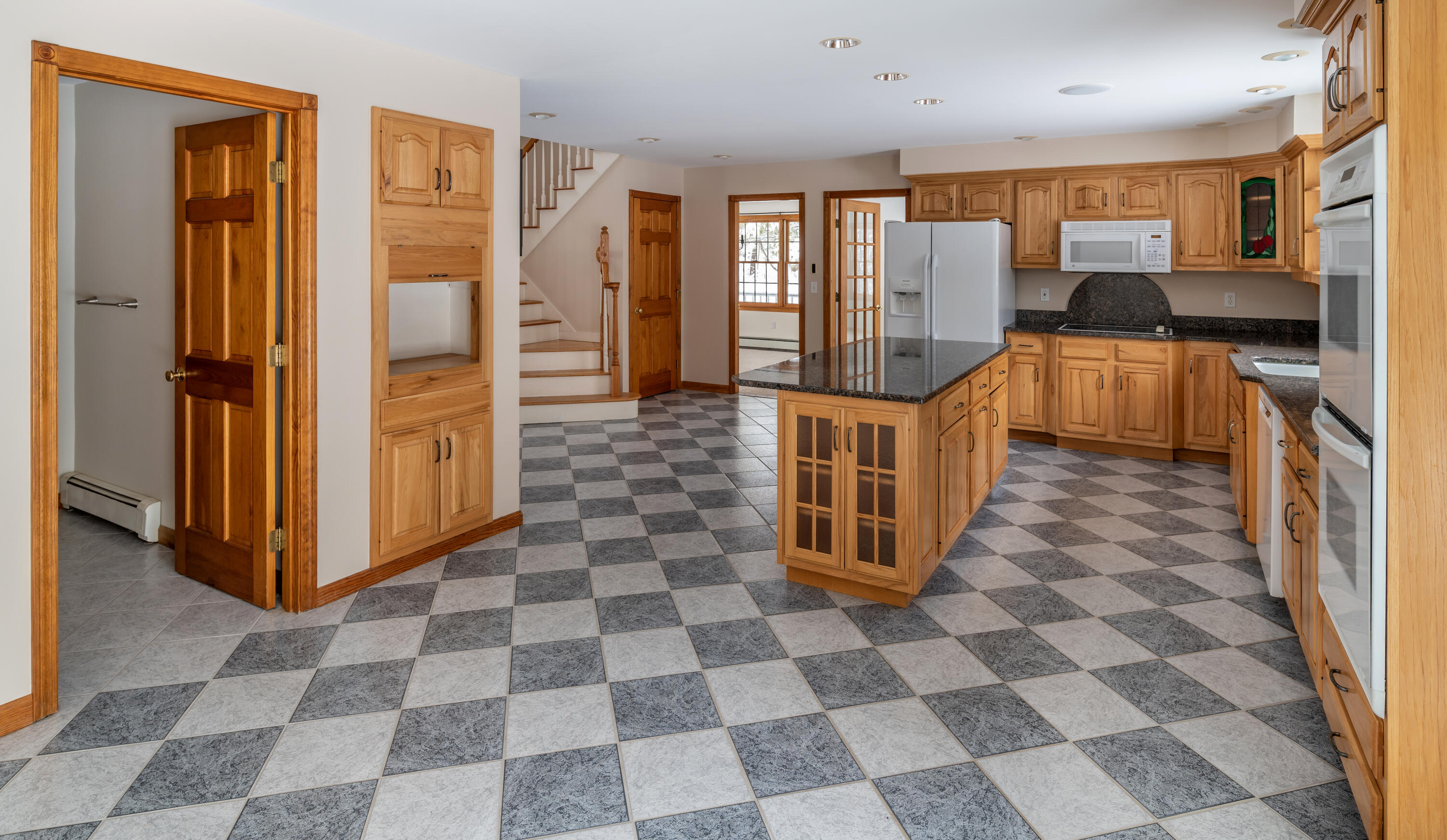 15 Heritage Lane Windham, ME 04062 - Photo 4 of 34 4.