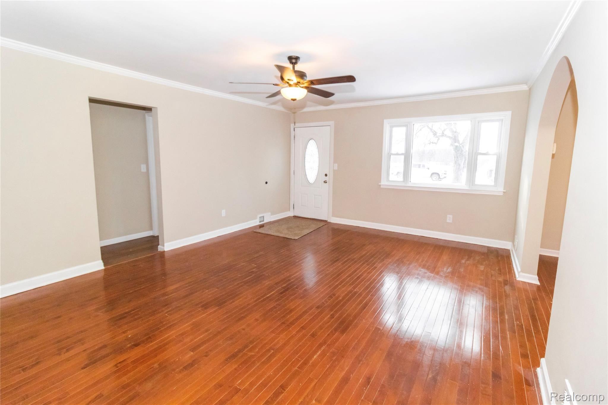 2600 South Elba Road Lapeer, MI 48446 - Photo 3 of 32 IMG_7766.jpg
