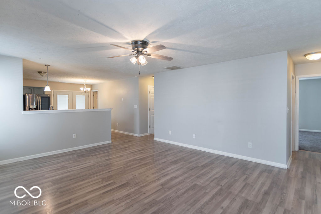 5805 Decatur Ridge Drive Indianapolis, IN 46221 - Photo 7 of 32