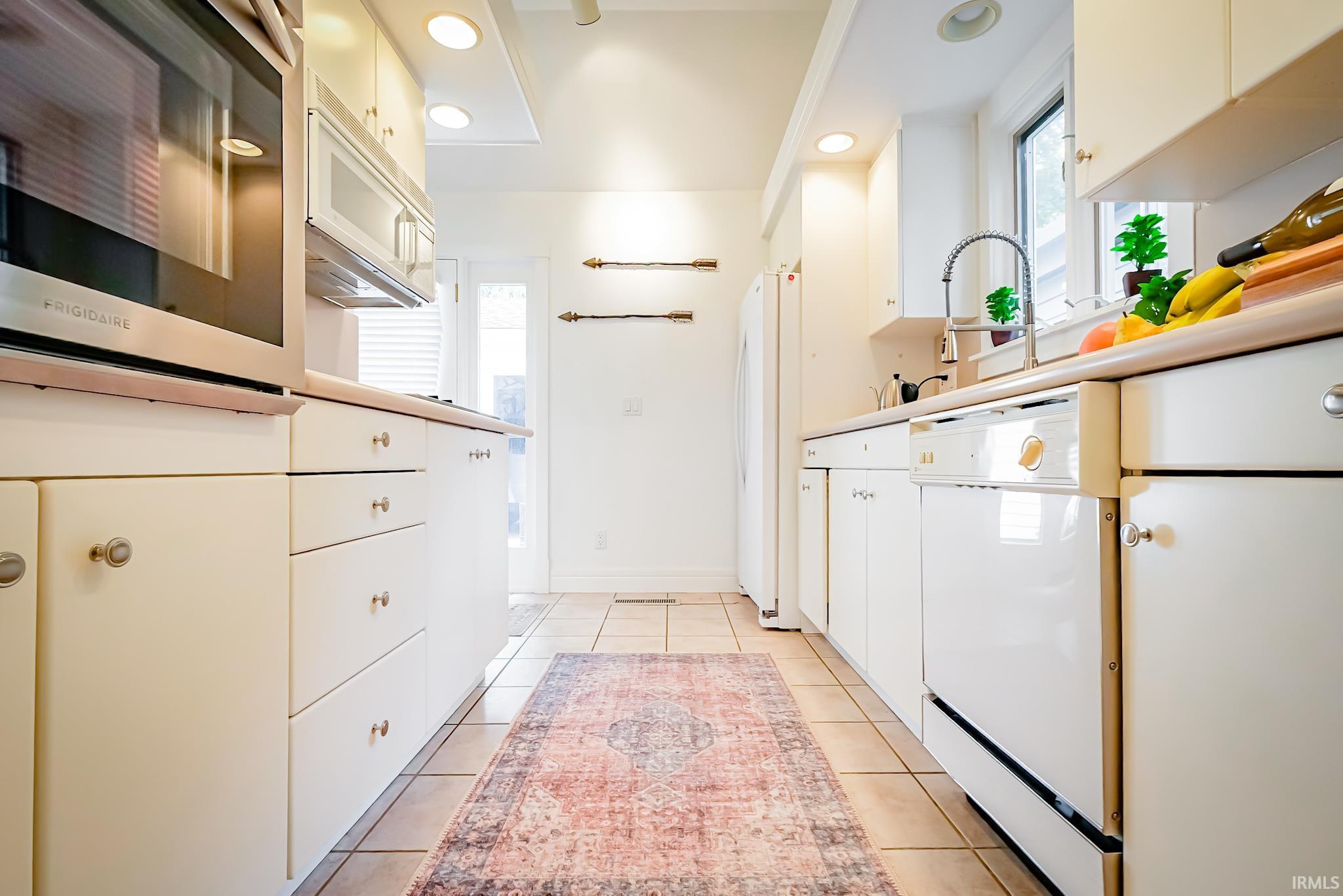 2910 West Devon Road Muncie, IN 47304 - Photo 8 of 35