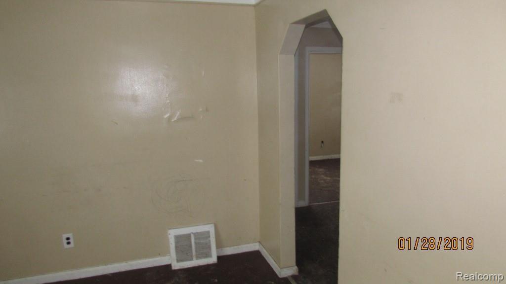 8652 Fielding Street Detroit, MI 48228 - Photo 9 of 24