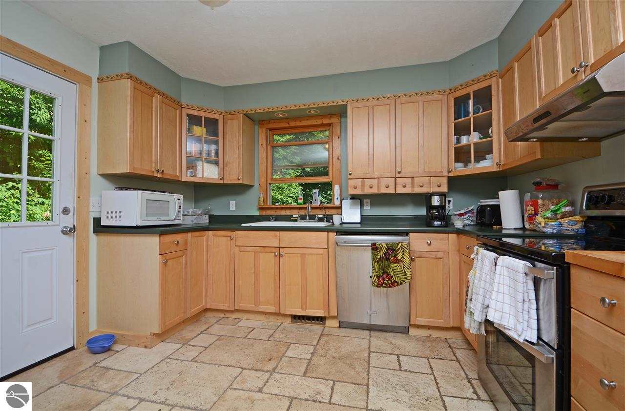 5925 Cedar Valley Road Traverse City, MI 49684 - Photo 12 of 32 1789376-11.JPG
