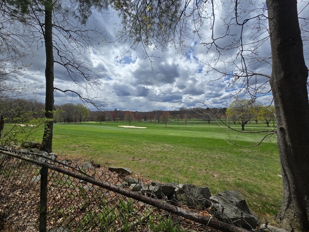 141 Westview Road Lowell, MA 01851 - Photo 21 of 39