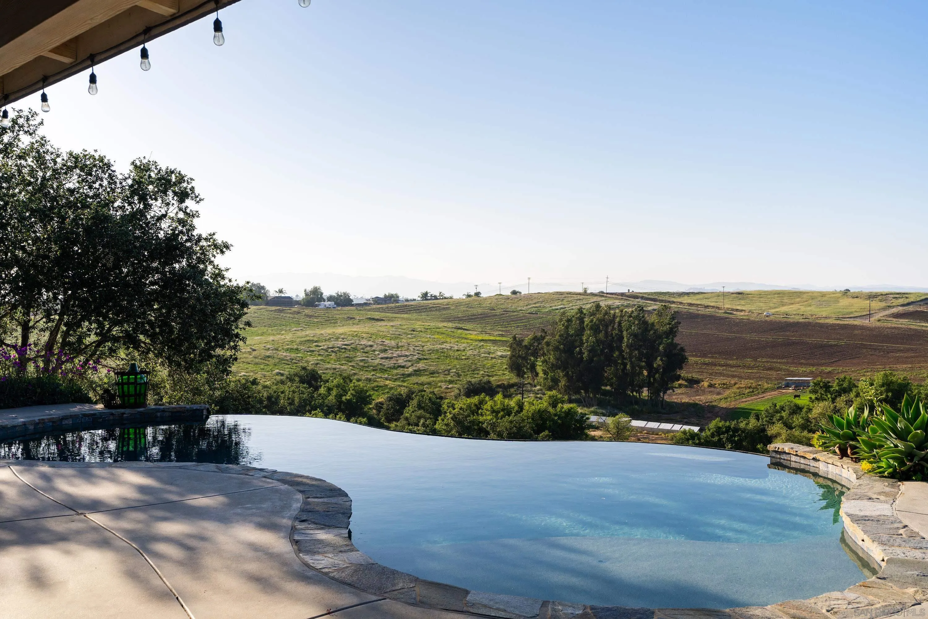 1834 Winterwarm Drive Fallbrook, CA 92028 - Photo 31 of 49 a view of a ocean view with a lake view