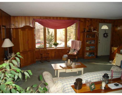 37 Harrington Road Charlton, MA 01507 - Photo 9 of 24 Gallery Image 9