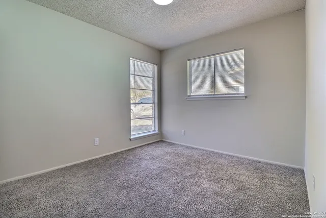 $1,500 | 304 Deborah Drive, Converse, TX 78109