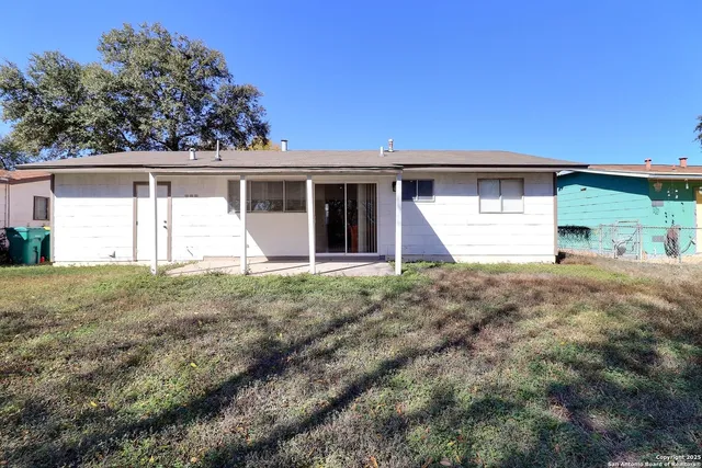 $1,500 | 304 Deborah Drive, Converse, TX 78109