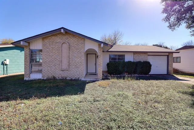 $1,500 | 304 Deborah Drive, Converse, TX 78109