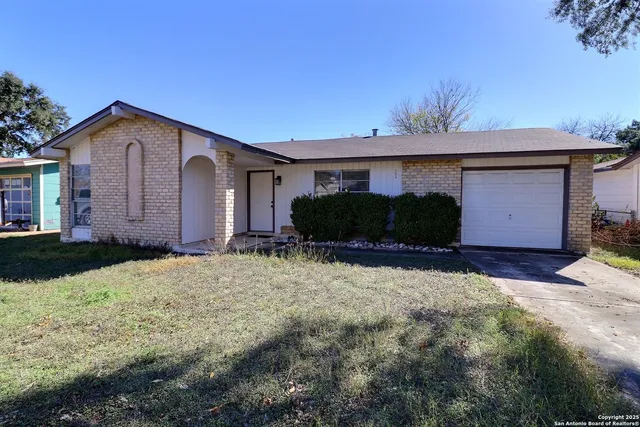 $1,500 | 304 Deborah Drive, Converse, TX 78109