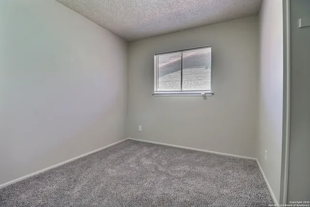 $1,500 | 304 Deborah Drive, Converse, TX 78109