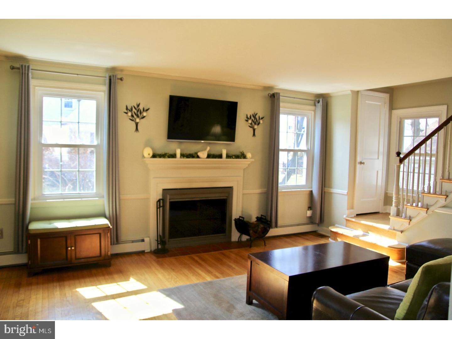 508 Tasker Street Ridley Park, PA 19078 - Photo 17 of 21 Living Room