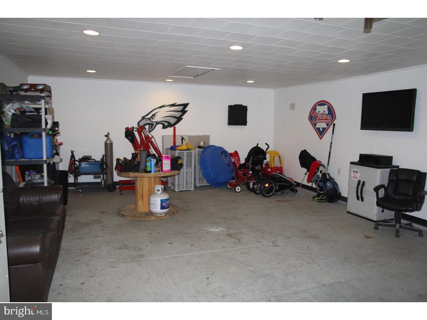 508 Tasker Street Ridley Park, PA 19078 - Photo 7 of 21 Garage